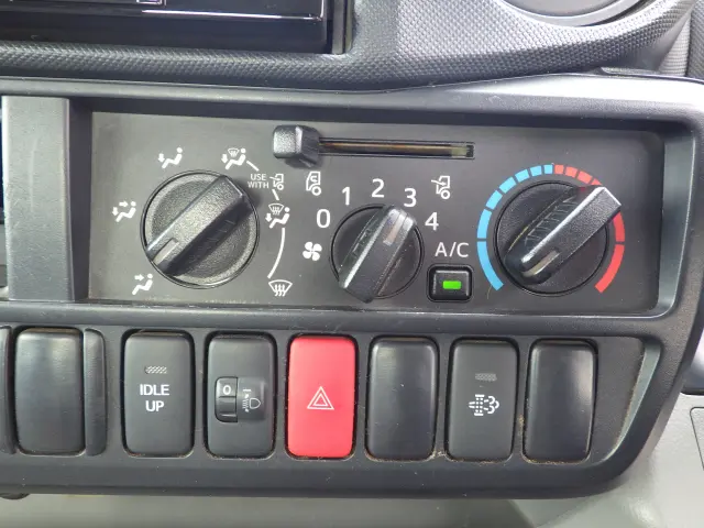 トヨタ トヨエース QDF-KDY231(2WD)の写真11