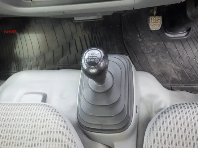 トヨタ トヨエース QDF-KDY231(2WD)の写真16