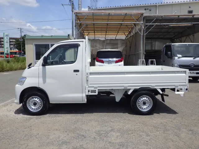 トヨタ タウンエーストラック 5BF-S403U(2WD)の写真3