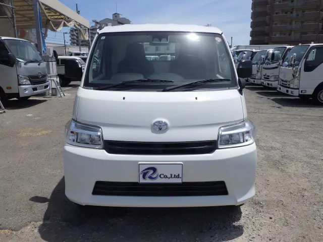 トヨタ タウンエーストラック 5BF-S403U(2WD)の写真4