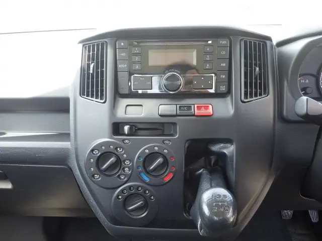 トヨタ タウンエーストラック 5BF-S403U(2WD)の写真9