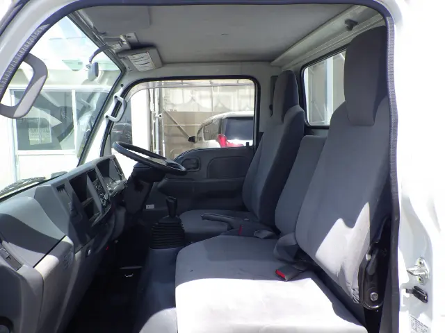いすゞ エルフ TKG-NKR85A(2WD)の写真8