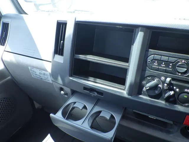 いすゞ エルフ TKG-NKR85A(2WD)の写真11