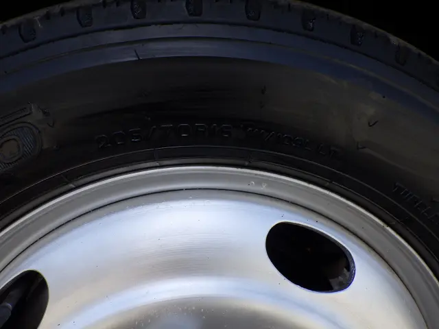いすゞ エルフ TKG-NKR85A(2WD)の写真27