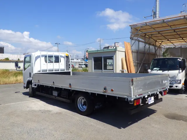 いすゞ エルフ TKG-NNR85AR(2WD)の写真2