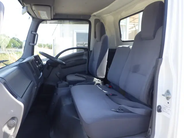 いすゞ エルフ TKG-NNR85AR(2WD)の写真8