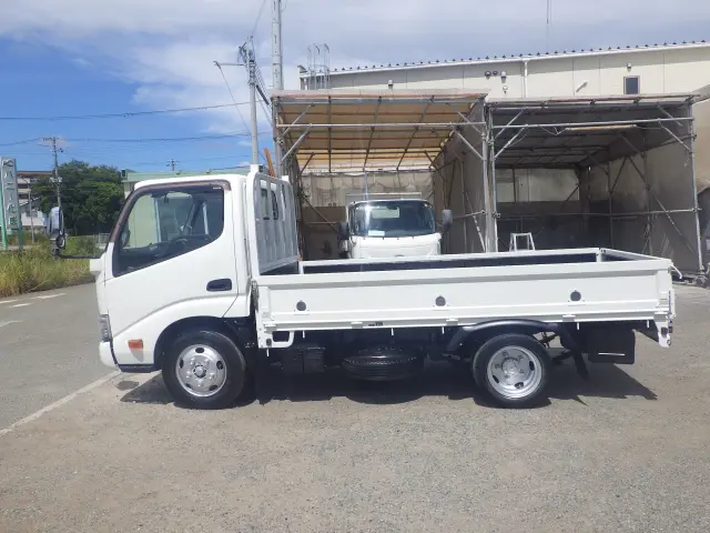 トヨタ ダイナ TKG-XZC605(2WD)の写真3