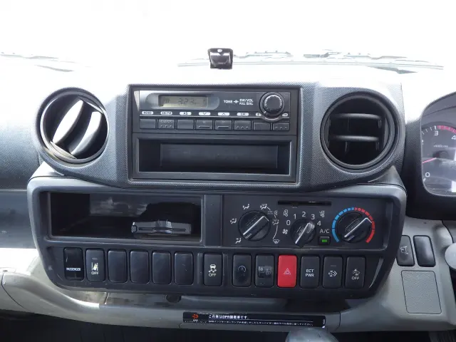 トヨタ ダイナ TKG-XZC605(2WD)の写真9