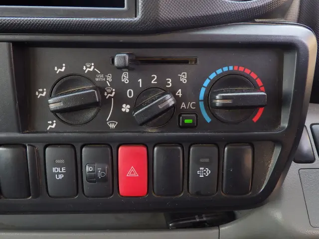 トヨタ トヨエース QDF-KDY231(2WD)の写真13