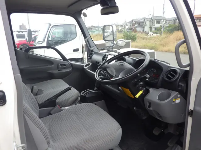 トヨタ ダイナ TPG-XZU605(2WD)の写真6