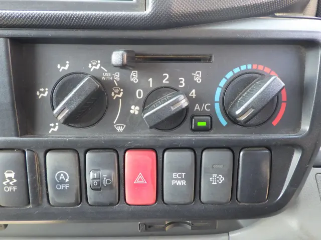 トヨタ ダイナ TKG-XZU605(2WD)の写真15