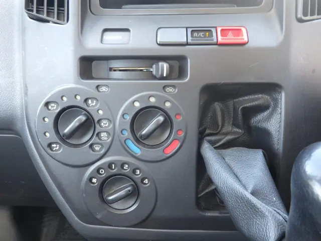トヨタ ライトエーストラック DBF-S402U(2WD)の写真11