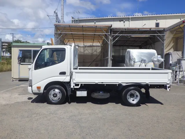 トヨタ ダイナ TPG-XZC605(2WD)の写真3