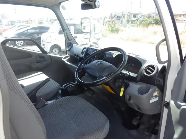 トヨタ ダイナ TPG-XZC605(2WD)の写真6