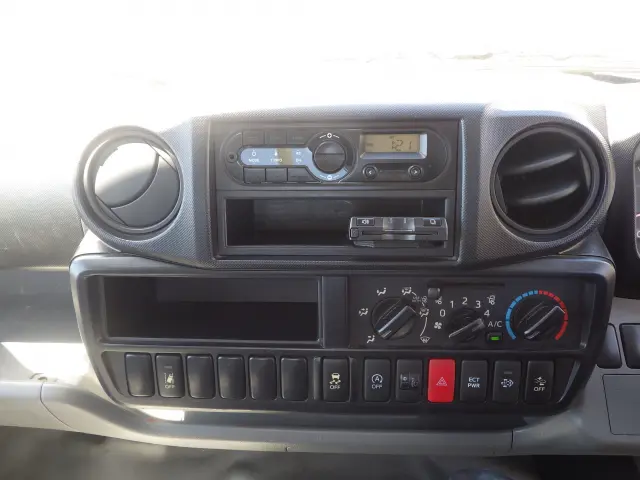 トヨタ ダイナ TPG-XZC605(2WD)の写真9