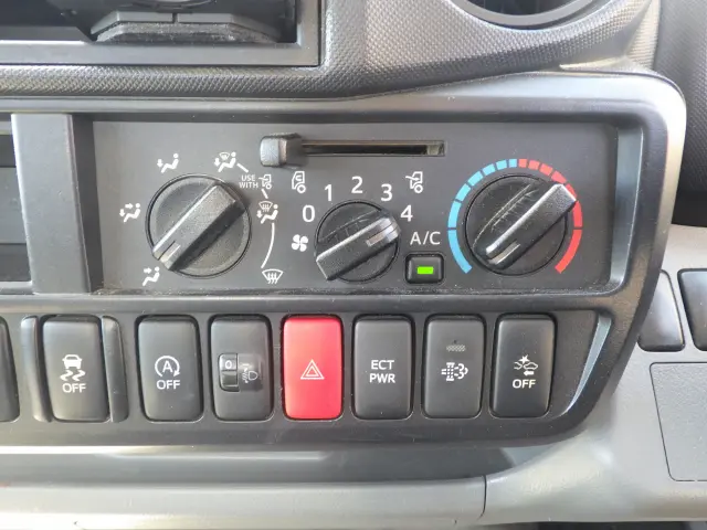 トヨタ ダイナ TPG-XZC605(2WD)の写真12