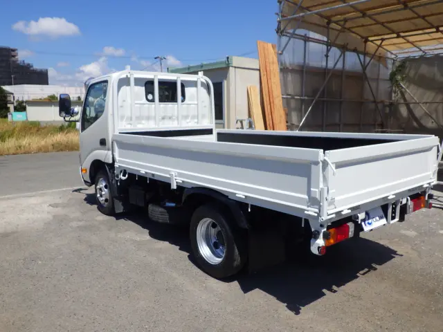 トヨタ ダイナ 2RG-XZC605(2WD)の写真2