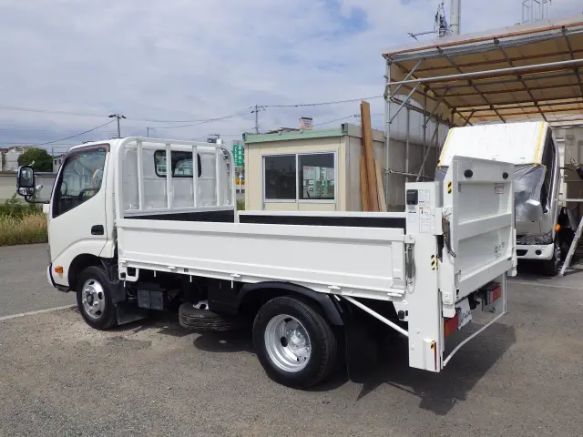 トヨタ ダイナ TPG-XZU605(2WD)の写真2