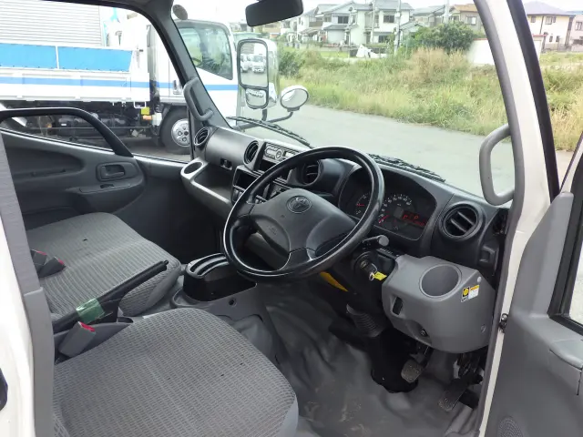 トヨタ ダイナ TPG-XZC605(2WD)の写真6