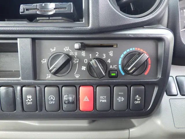 トヨタ ダイナ TPG-XZC605(2WD)の写真12