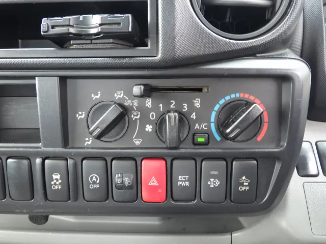 トヨタ ダイナ TPG-XZC605(2WD)の写真12