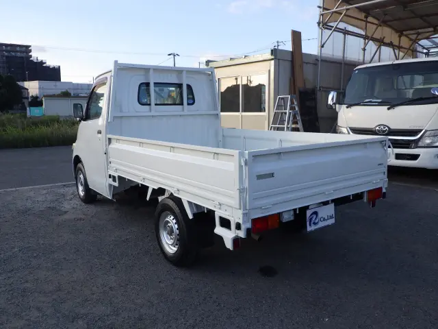 トヨタ タウンエーストラック DBF-S402U(2WD)の写真2