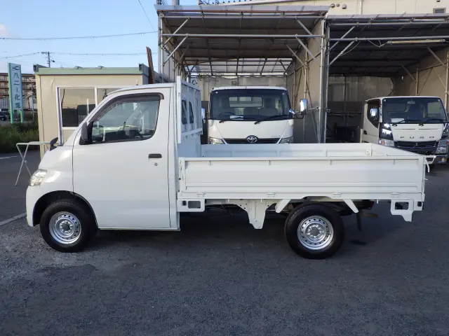 トヨタ タウンエーストラック DBF-S402U(2WD)の写真3