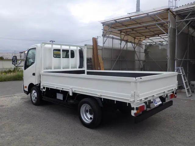 トヨタ ダイナ TKG-XZU700(2WD)の写真2