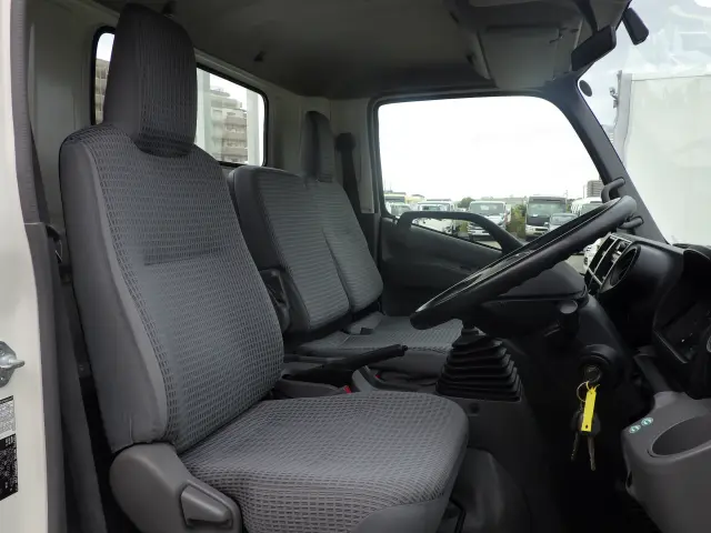 トヨタ ダイナ TKG-XZU700(2WD)の写真7