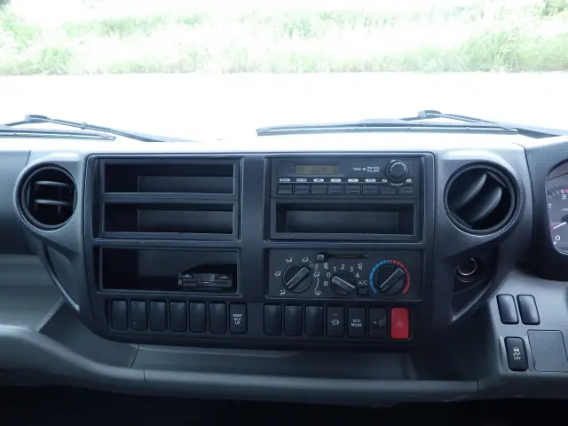 トヨタ ダイナ TKG-XZU700(2WD)の写真9