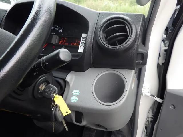 トヨタ ダイナ TKG-XZU700(2WD)の写真15