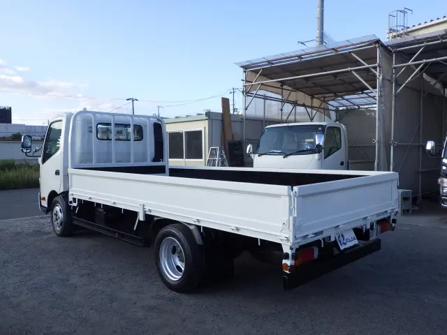 トヨタ ダイナ TPG-XZU710(2WD)の写真2