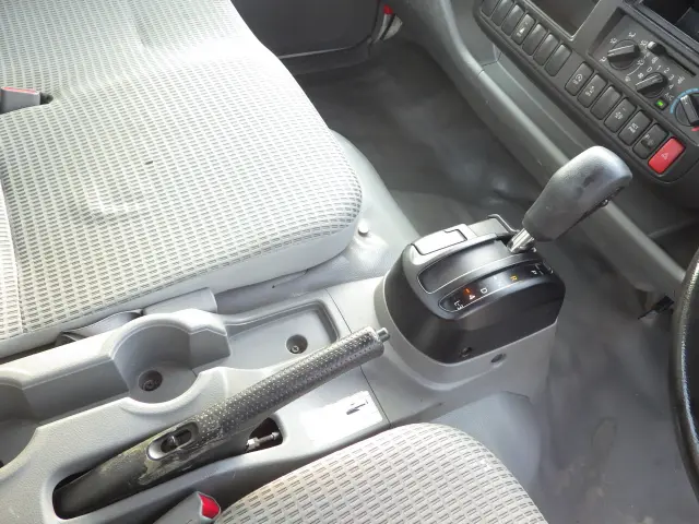 トヨタ ダイナ TPG-XZU710(2WD)の写真17