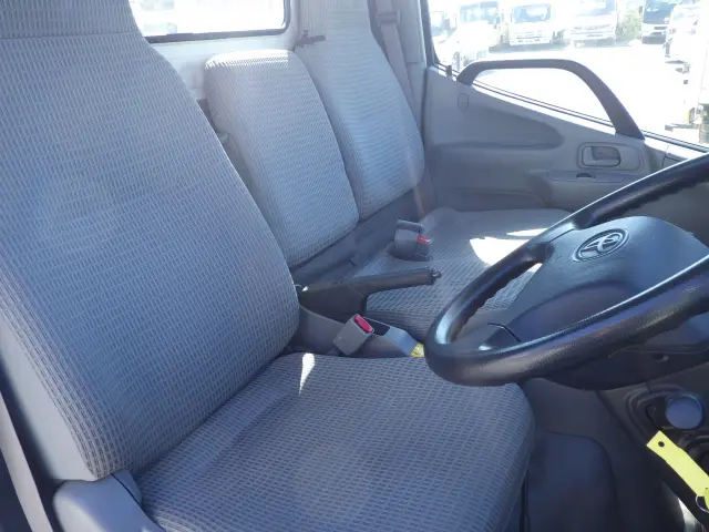 トヨタ トヨエース QDF-KDY231(2WD)の写真7