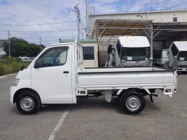 トヨタ タウンエーストラック DBF-S402U(2WD)の写真3