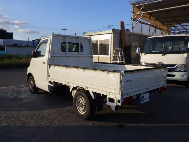 トヨタ タウンエーストラック DBF-S402U(2WD)の写真5