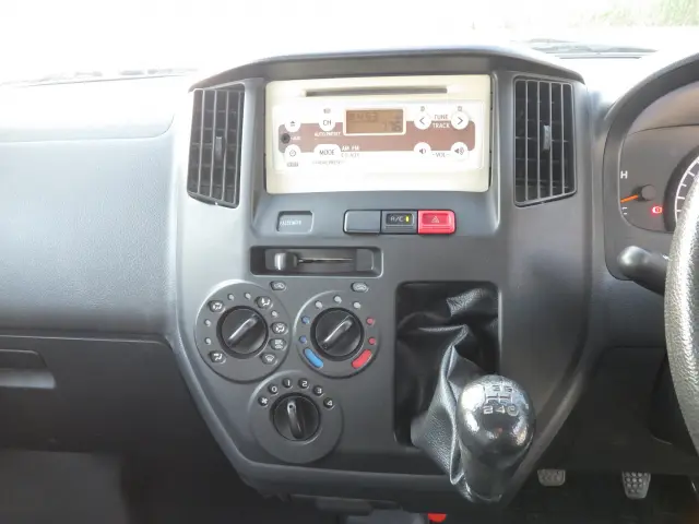 トヨタ タウンエーストラック DBF-S402U(2WD)の写真10