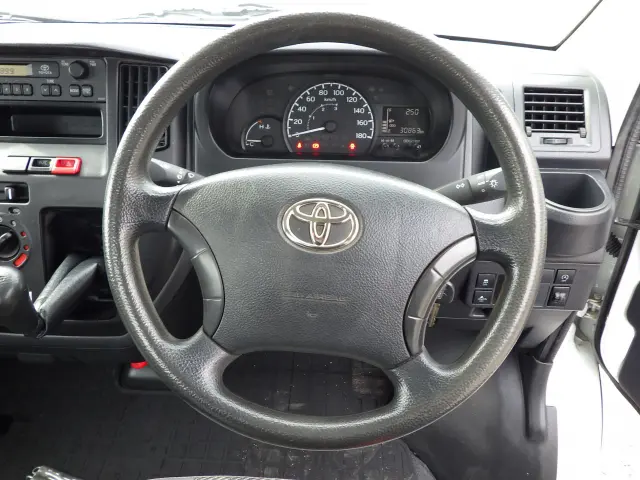 トヨタ タウンエーストラック 5BF-S403U(2WD)の写真15