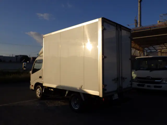 トヨタ ダイナ 2RG-XZC605(2WD)の写真2