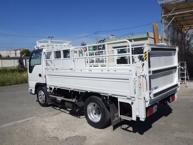 いすゞ エルフ TRG-NKR85A(2WD)の写真2