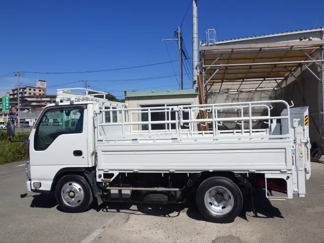 いすゞ エルフ TRG-NKR85A(2WD)の写真3