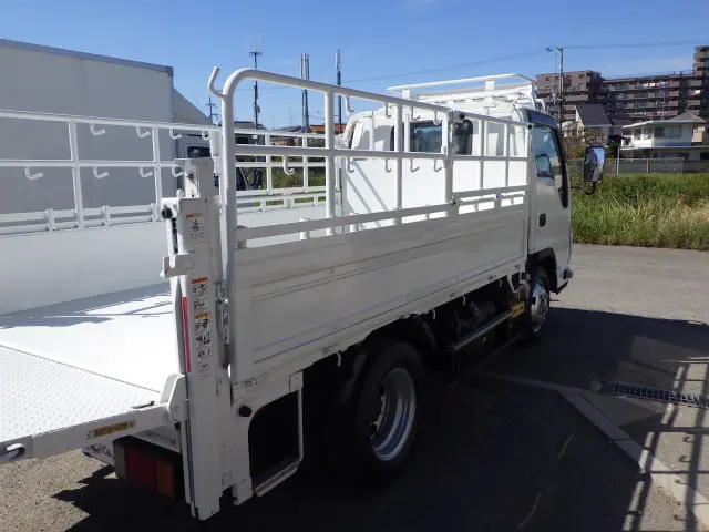 いすゞ エルフ TRG-NKR85A(2WD)の写真26