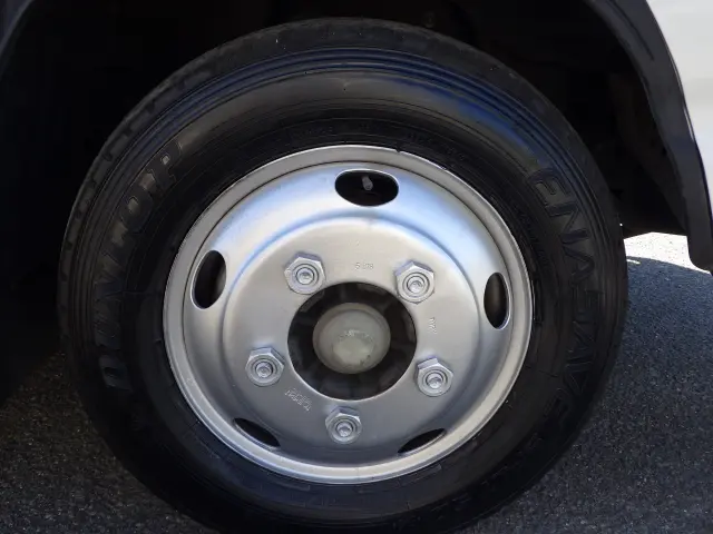 いすゞ エルフ TRG-NKR85A(2WD)の写真32