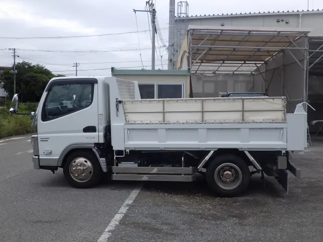 三菱 キャンター 2RG-FBA60(2WD)の写真3