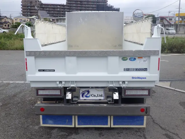 三菱 キャンター 2RG-FBA60(2WD)の写真5