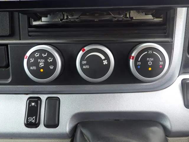 三菱 キャンター 2RG-FBA60(2WD)の写真11