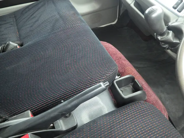 三菱 キャンター 2RG-FBA60(2WD)の写真17