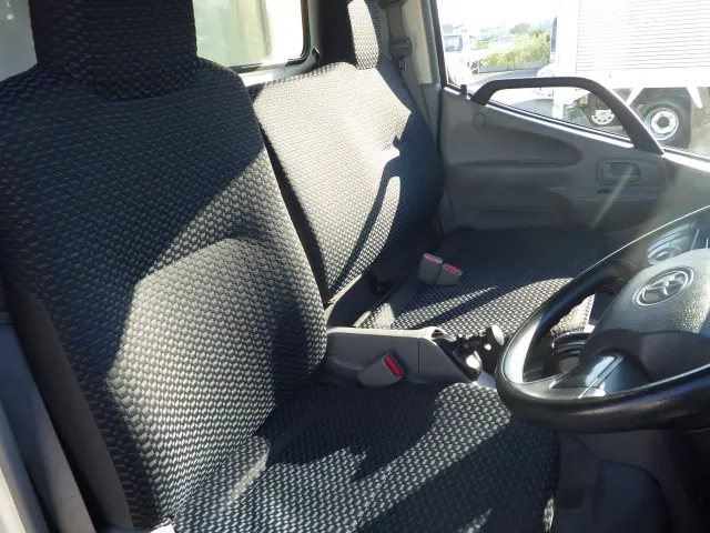 トヨタ ダイナ 2RG-XZC605(2WD)の写真7