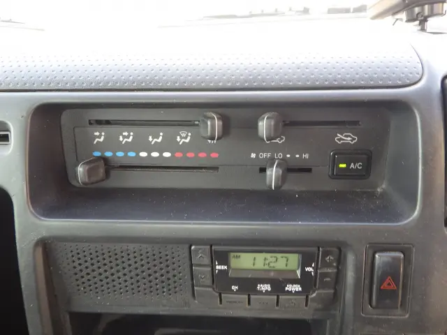 トヨタ ダイナ ABF-TRY220(2WD)の写真11