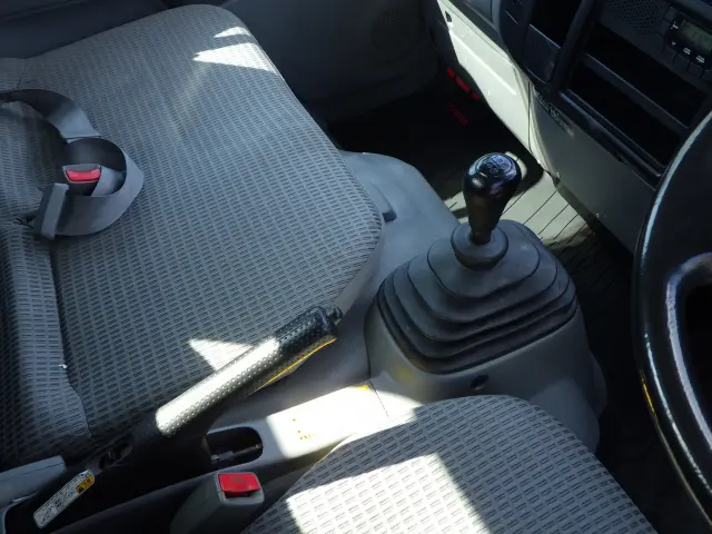 トヨタ ダイナ ABF-TRY220(2WD)の写真16